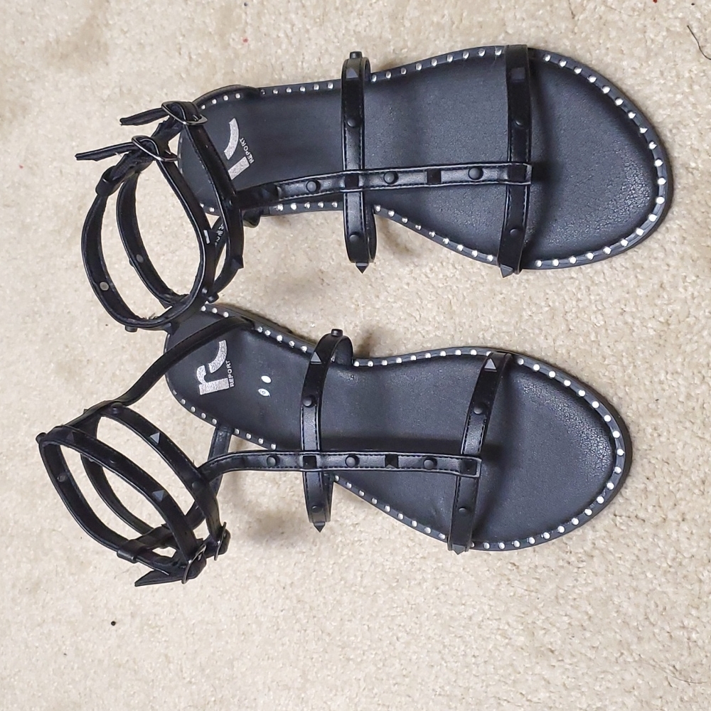 *NEW* 9 1/2 black gladiator sandals